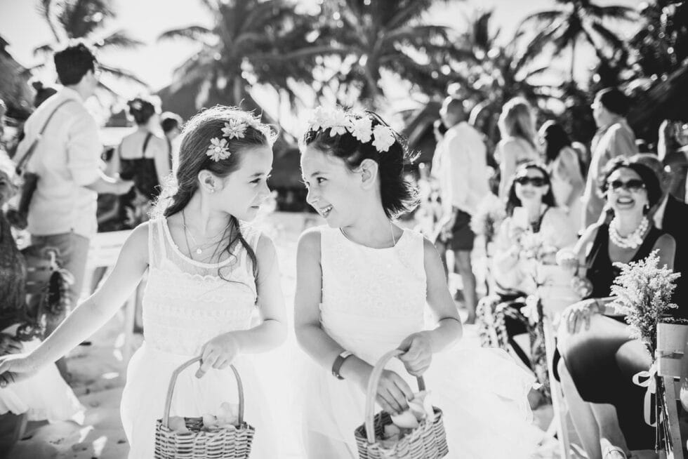 How to Involve Kids in Cancun Wedding Photo Sessions