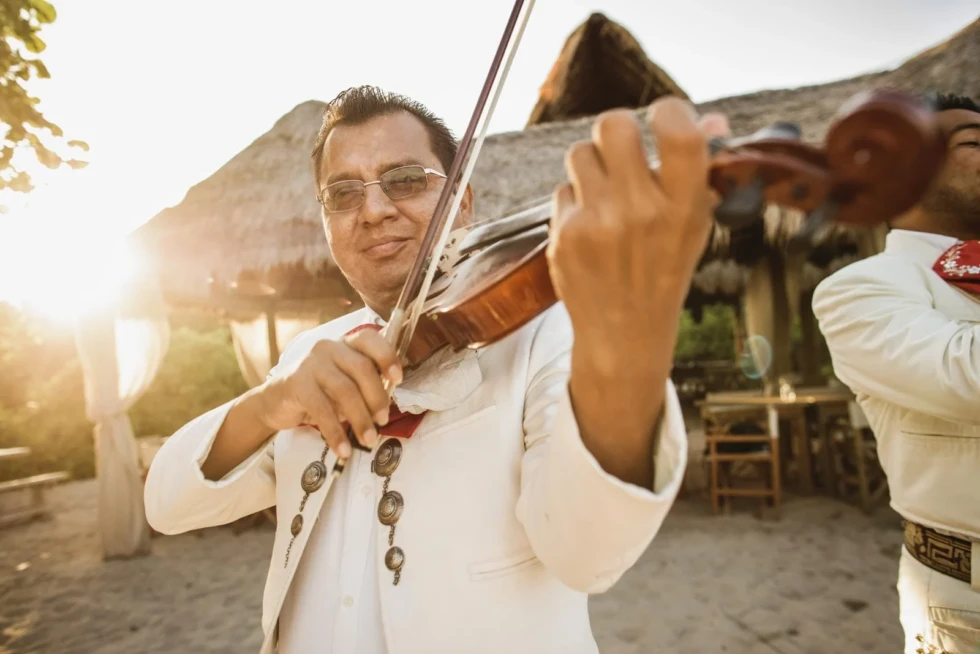 Mariachi Moments in Cancun: Bring the Music into your Photos