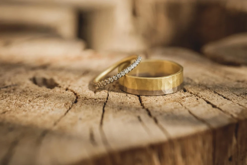 Close-Ups: Focusing on Wedding Bands in Cancun
