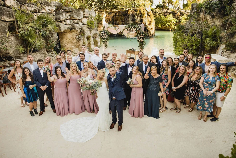 Photographing Large Bridal Parties in Cancun