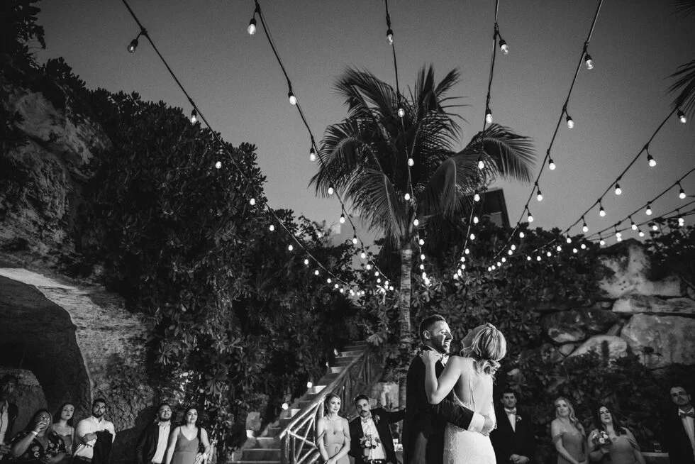 The Best Cake-Cutting & First-Dance Photos at Hotel Xcaret Mexico