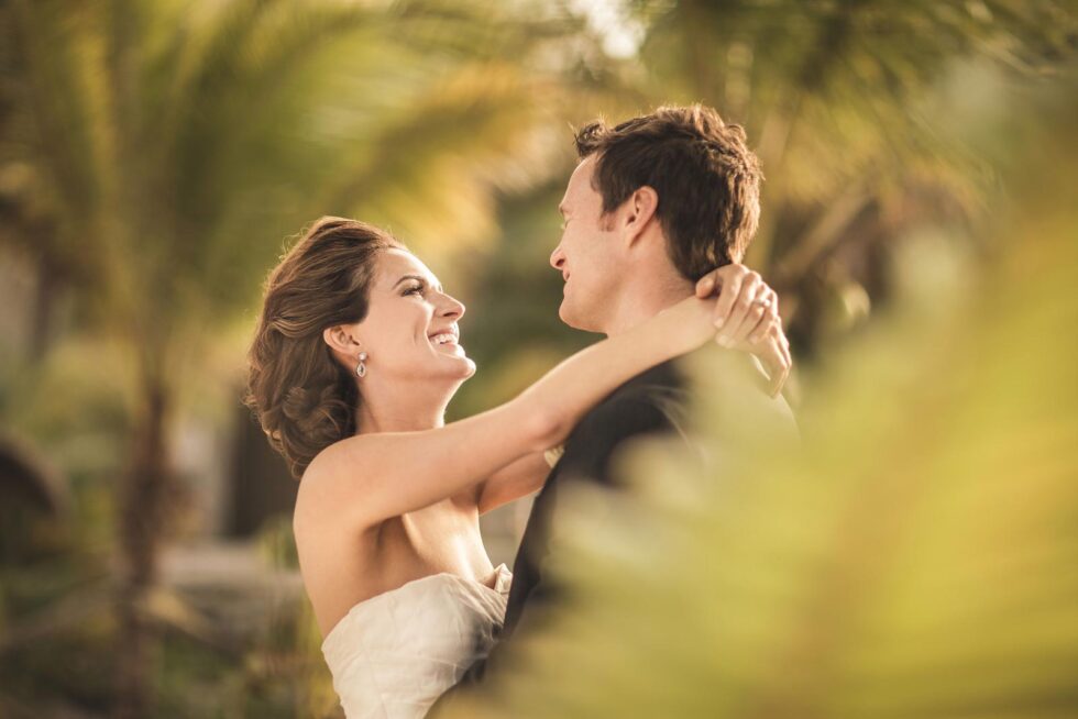 Show-Stopping Bridal Portraits by Cancun’s Palm Trees