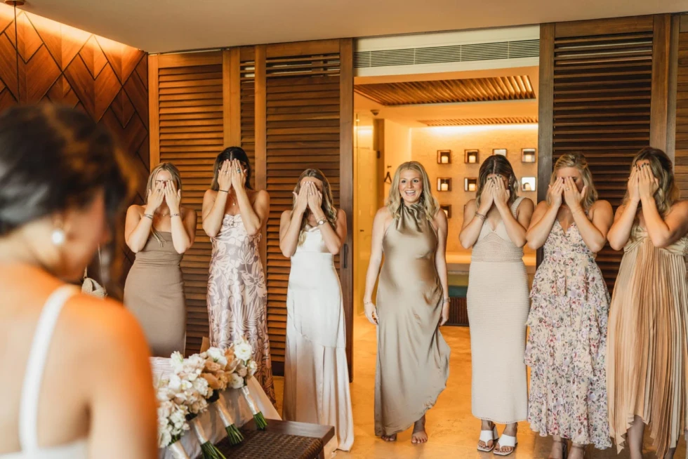 Bridesmaid Reveal Photos: Sharing the Dress in Cancun